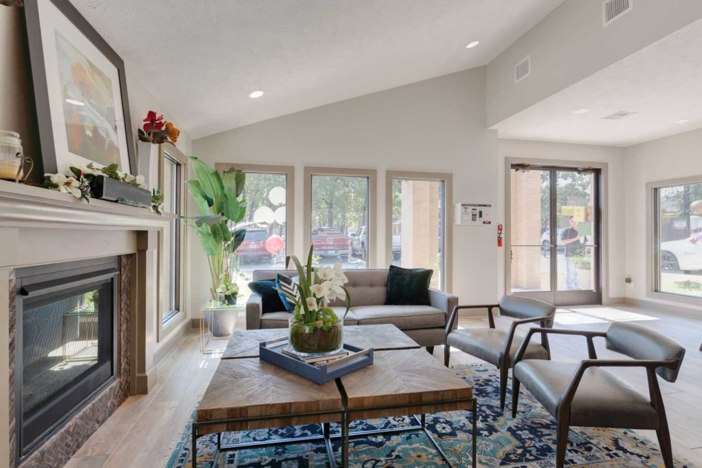 Villa West Apartments Bryan College Station, TX; near Texas A&M University; shuttle to campus; pet friendly one and two bedroom apartment homes