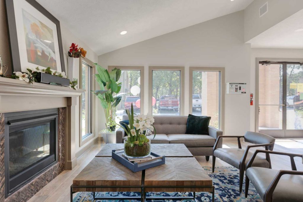 Villa West Apartments Bryan College Station, TX; near Texas A&M University; shuttle to campus; pet friendly one and two bedroom apartment homes