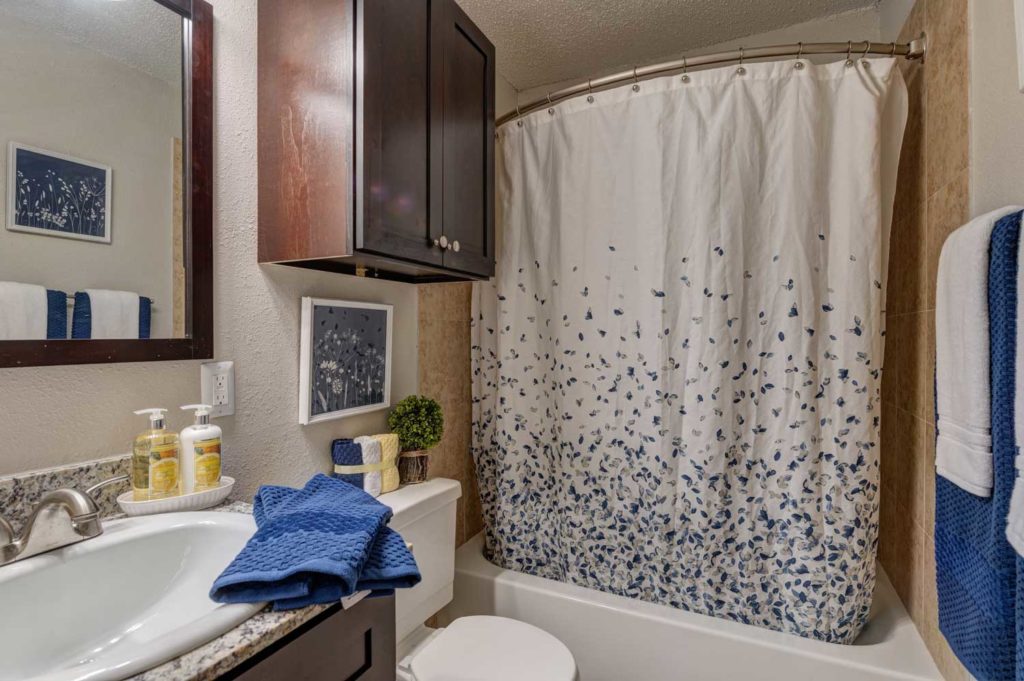Villa West Apartments Bryan College Station, TX; near Texas A&M University; shuttle to campus; pet friendly one and two bedroom apartment homes
