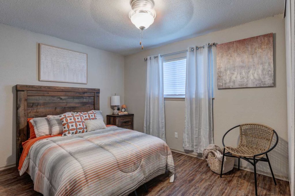 Villa West Apartments Bryan College Station, TX; near Texas A&M University; shuttle to campus; pet friendly one and two bedroom apartment homes