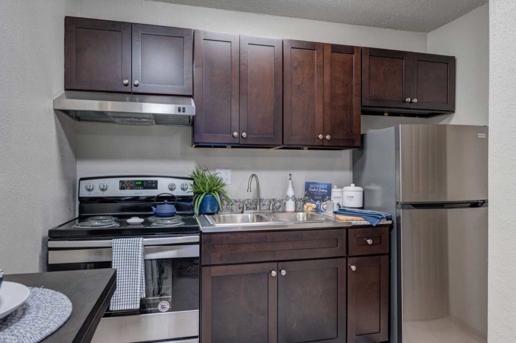 Villa West Apartments Bryan College Station, TX; near Texas A&M University; shuttle to campus; pet friendly one and two bedroom apartment homes