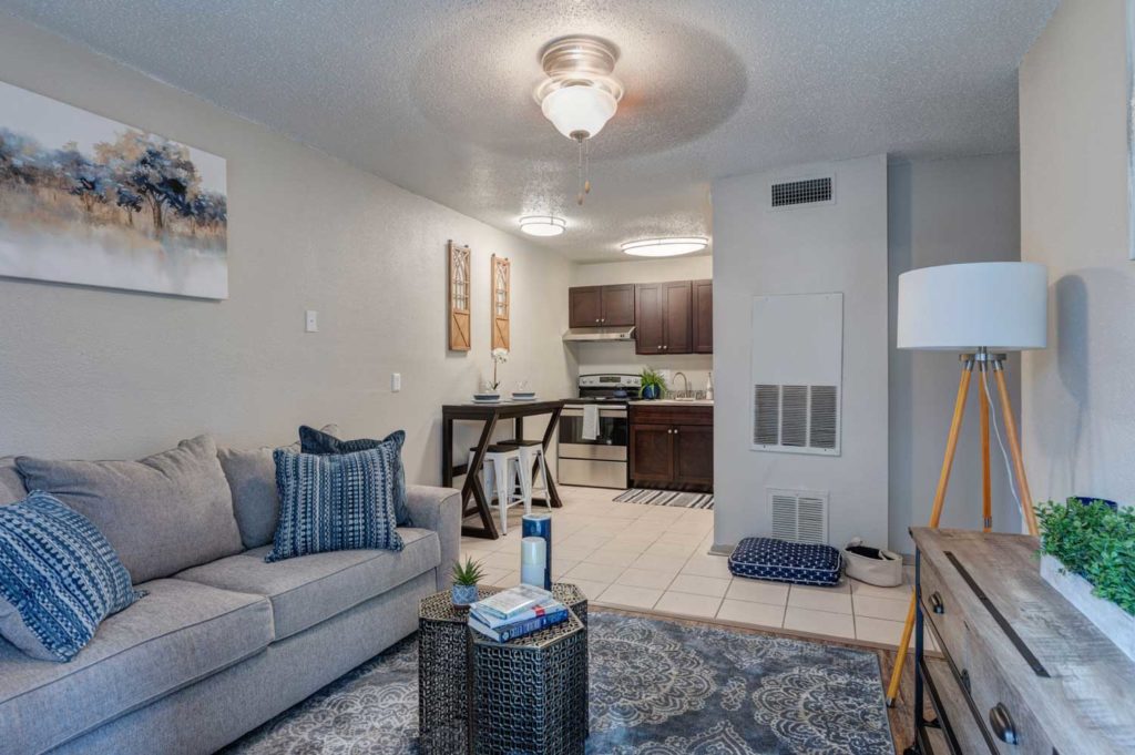 Villa West Apartments Bryan College Station, TX; near Texas A&M University; shuttle to campus; pet friendly one and two bedroom apartment homes